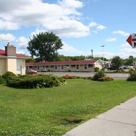 Avalon Motel Belleville Exterior photo